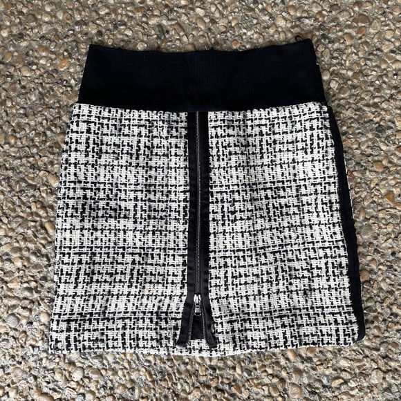 $225!💰Amazing PINKO Skirt with Zipper Detail! CUTE!🥰 - Picture 1 of 8